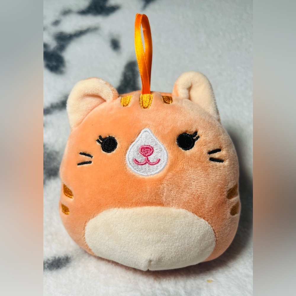2023 Squishmallows Christmas Plush Ornament- GiGi the Orange Tabby 5” Cat
